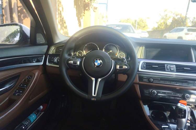 Used BMW 5 Series 2014 520Li Elegant Model Steering Wheel