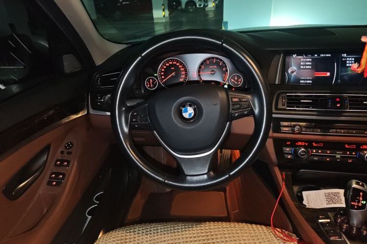 Used BMW 5 Series 2014 528Li Leading Model Steering Wheel