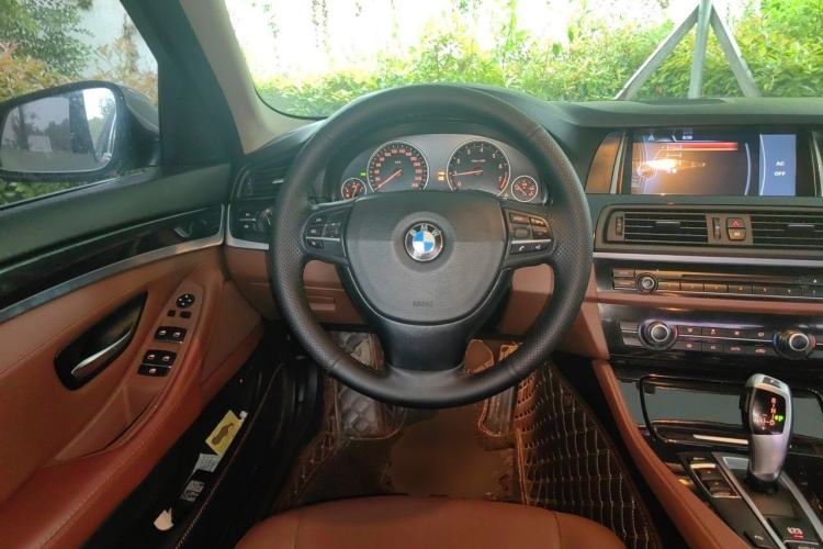 Used BMW 5 Series 2014 520Li Elegant Model Steering Wheel