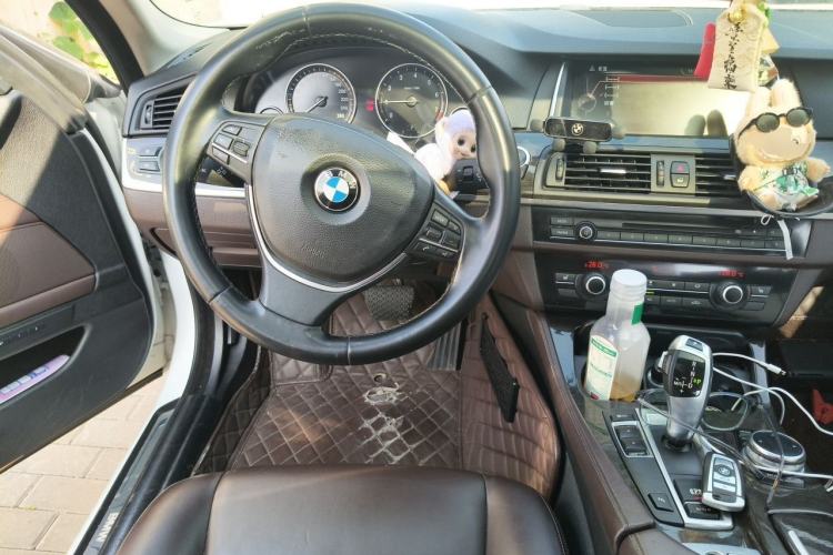 Used BMW 5 Series 2014 525Li Luxury Design Package Steering Wheel