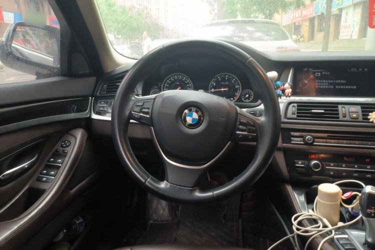 Used BMW 5 Series 2014 525Li Luxury Design Package Steering Wheel