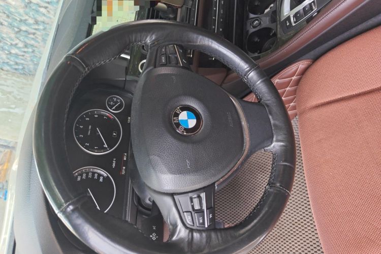 Used BMW 5 Series 2014 525Li Luxury Design Package Steering Wheel
