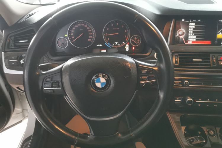 Used BMW 5 Series 2014 525Li Luxury Design Package Steering Wheel