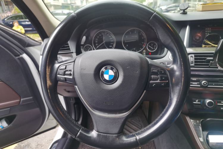 Used BMW 5 Series 2014 525Li Luxury Design Package Steering Wheel