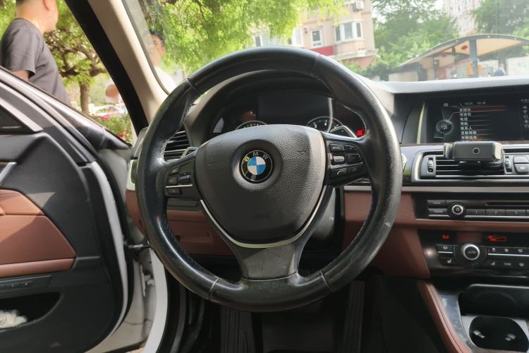 Used BMW 5 Series 2014 535Li Leading Model Steering Wheel
