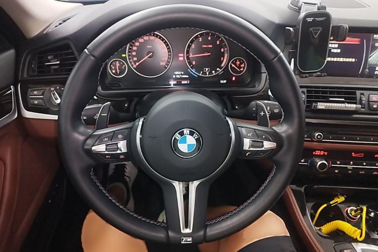 Used BMW 5 Series 2014 525Li Leading Model Steering Wheel