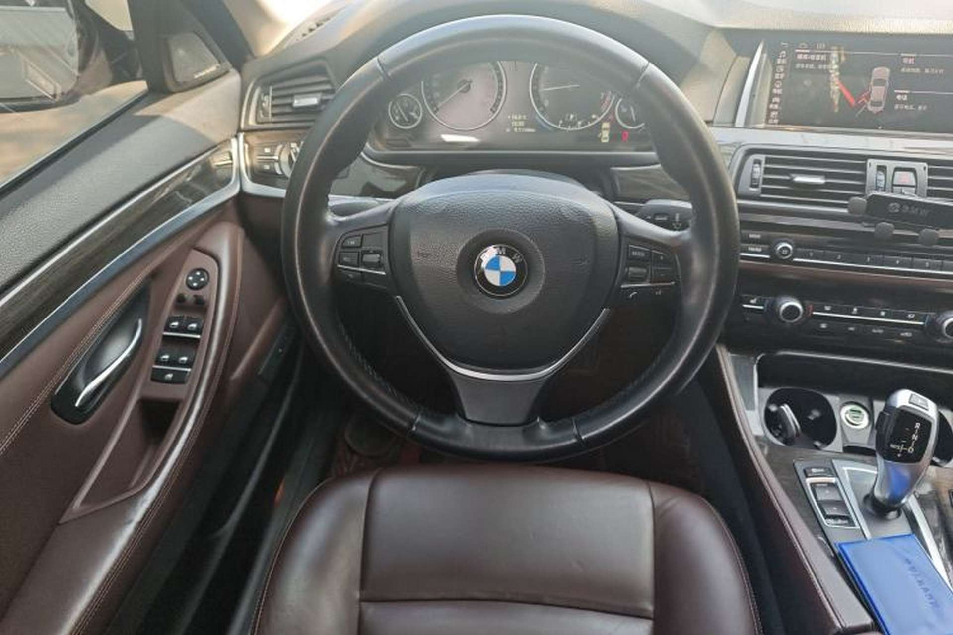 Used BMW 5 Series 2014 525Li Luxury Design Package Steering Wheel