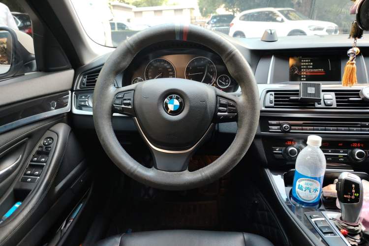 Used BMW 5 Series 2014 520i Touring Edition Steering Wheel