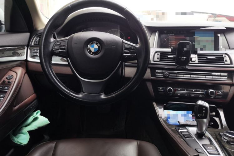 Used BMW 5 Series 2014 525Li Luxury Design Package Steering Wheel