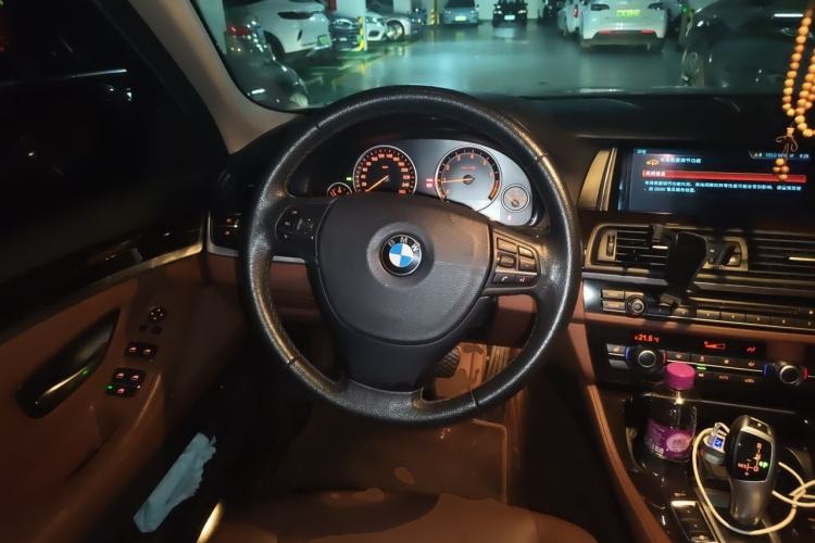 Used BMW 5 Series 2014 525Li Leading Model Steering Wheel