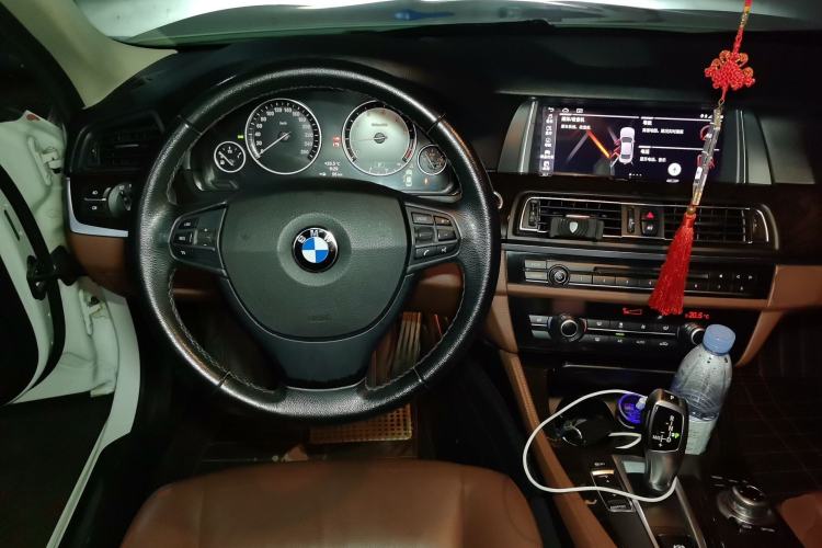 Used BMW 5 Series 2014 525Li Leading Model Steering Wheel