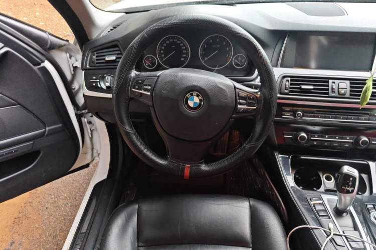 Used BMW 5 Series 2014 520Li Elegant Model Steering Wheel