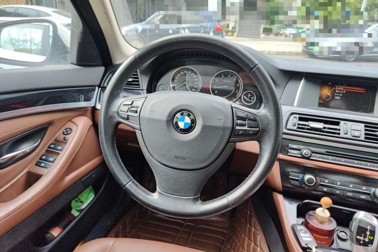 Used BMW 5 Series 2014 520i Elegant Edition Steering Wheel