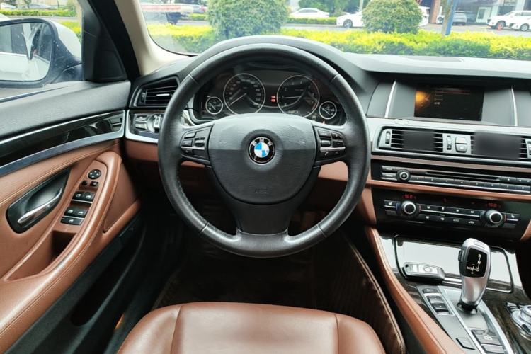 Used BMW 5 Series 2014 525Li Leading Model Steering Wheel