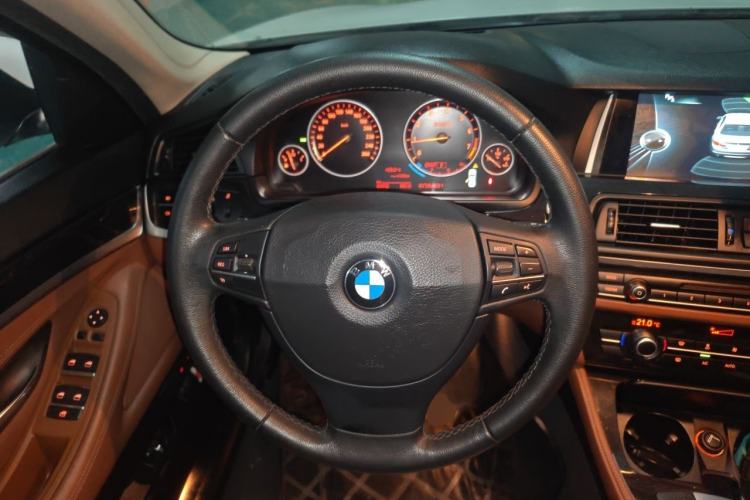 Used BMW 5 Series 2014 520Li Elegant Model Steering Wheel