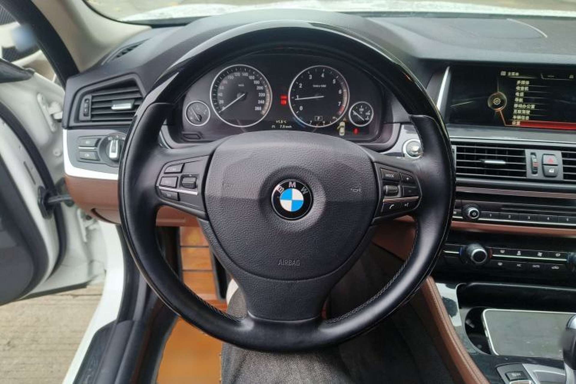 Used BMW 5 Series 2014 520i Elegant Edition Steering Wheel
