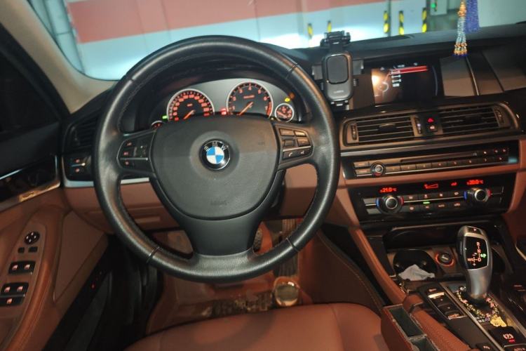 Used BMW 5 Series 2014 520Li Elegant Model Steering Wheel