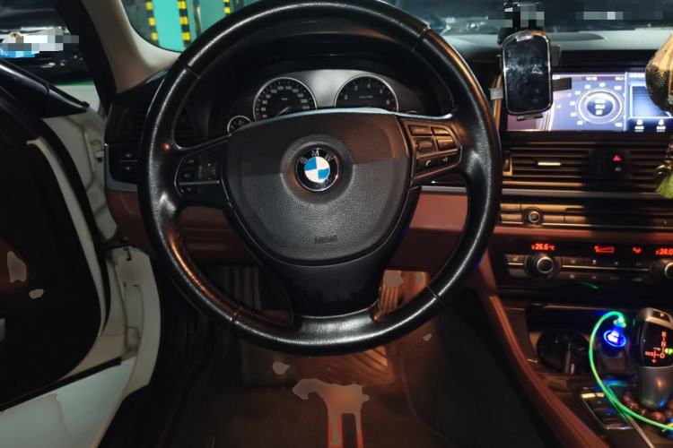 Used BMW 5 Series 2014 525Li Leading Model Steering Wheel
