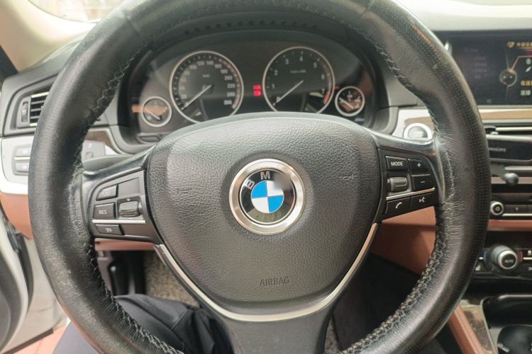 Used BMW 5 Series 2014 528Li xDrive Premium Edition Steering Wheel