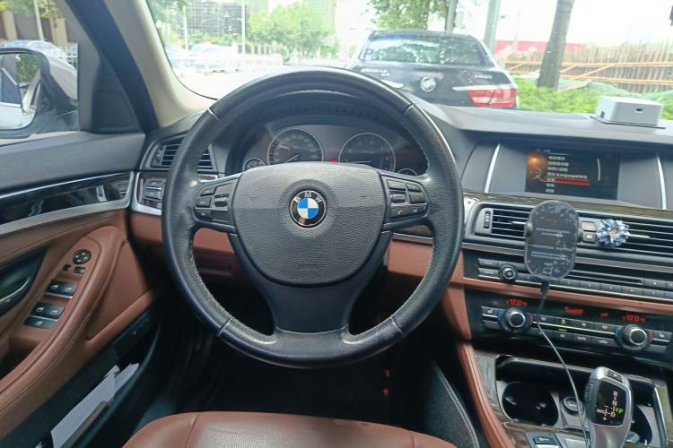 Used BMW 5 Series 2014 525Li Leading Model Steering Wheel