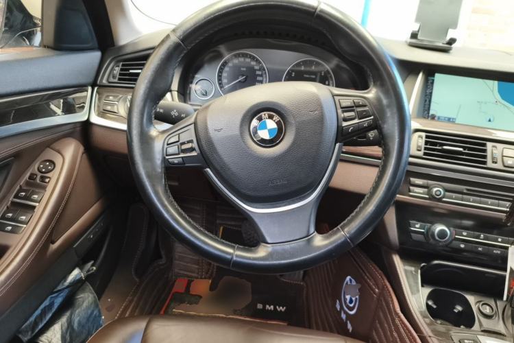 Used BMW 5 Series 2014 525Li Luxury Design Package Steering Wheel