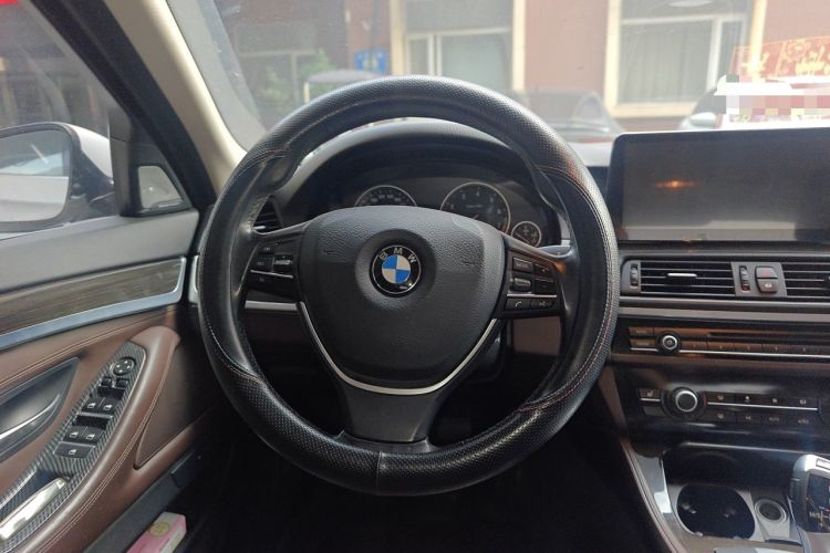 Used BMW 5 Series 2014 525Li Luxury Design Package Steering Wheel