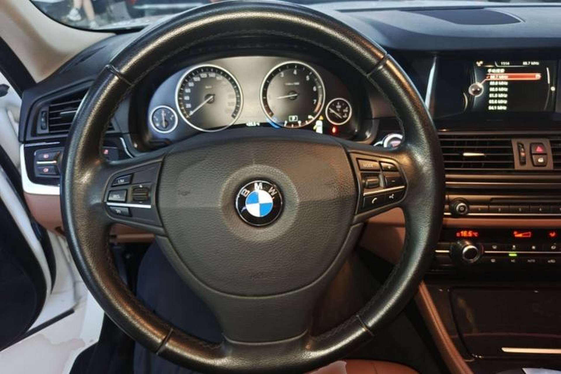Used BMW 5 Series 2014 520i Elegant Edition Steering Wheel