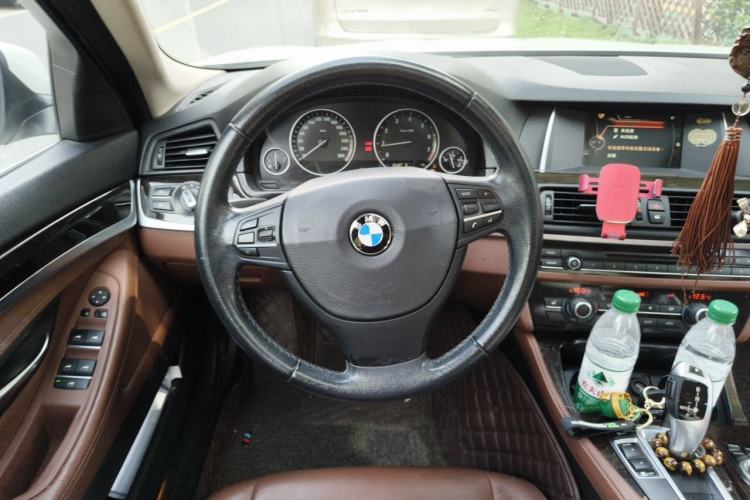 Used BMW 5 Series 2014 525Li Leading Model Steering Wheel
