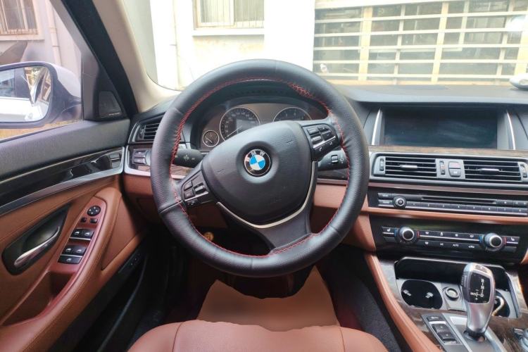 Used BMW 5 Series 2014 528Li Leading Model Steering Wheel