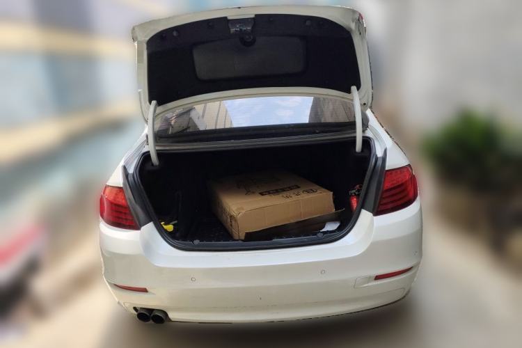 Used BMW 5 Series 2014 520Li Elegant Model Trunk