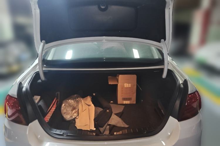 Used BMW 5 Series 2014 520Li Elegant Model Trunk