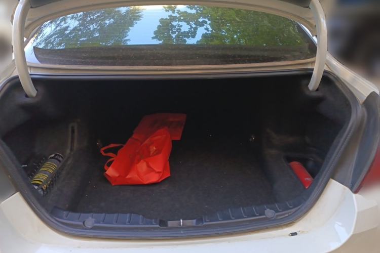 Used BMW 5 Series 2014 530Li Leading Model Trunk