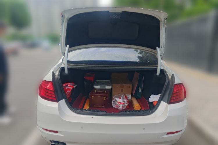 Used BMW 5 Series 2014 520Li Elegant Model Trunk