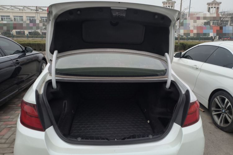 Used BMW 5 Series 2014 525Li Luxury Design Package Trunk