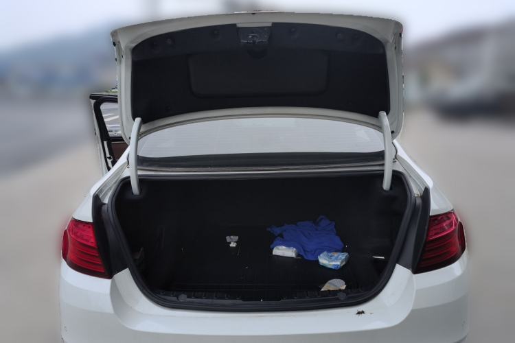 Used BMW 5 Series 2014 525Li Leading Model Trunk
