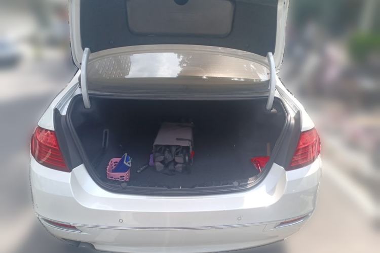 Used BMW 5 Series 2014 525Li Luxury Design Package Trunk