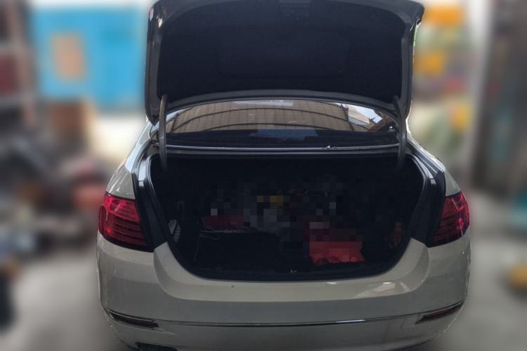 Used BMW 5 Series 2014 525Li Luxury Design Package Trunk