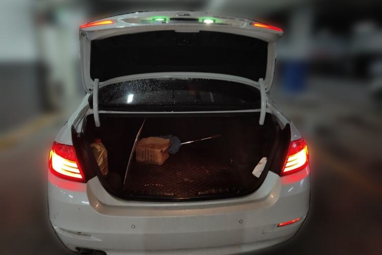 Used BMW 5 Series 2014 520Li Elegant Model Trunk