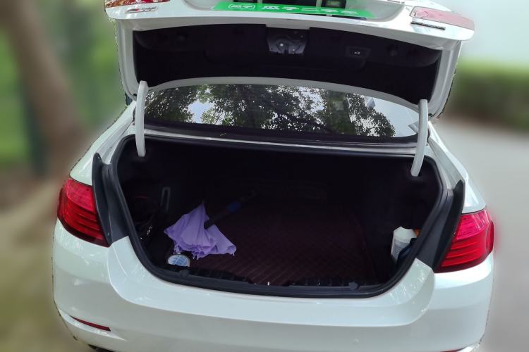 Used BMW 5 Series 2014 525Li Leading Model Trunk