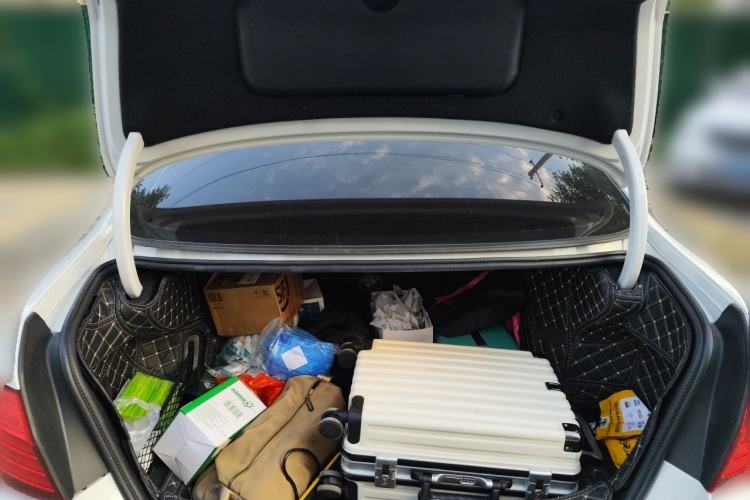Used BMW 5 Series 2014 525Li Luxury Design Package Trunk