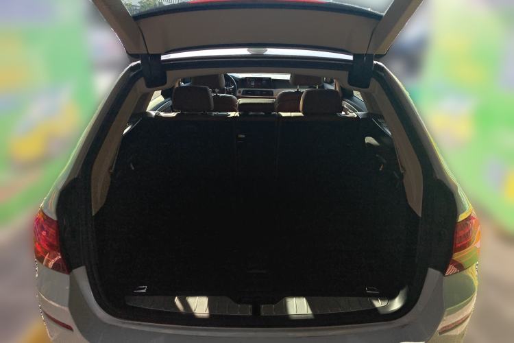Used BMW 5 Series 2014 520i Touring Edition Trunk