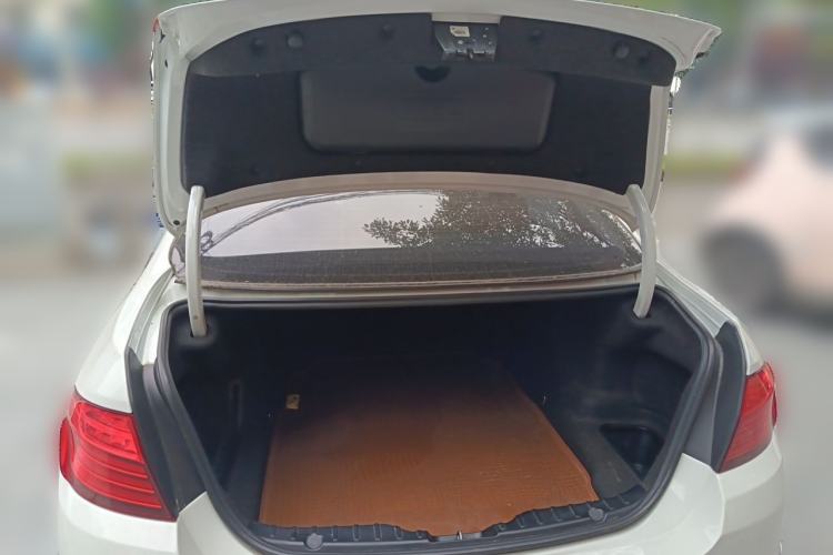 Used BMW 5 Series 2014 520Li Elegant Model Trunk