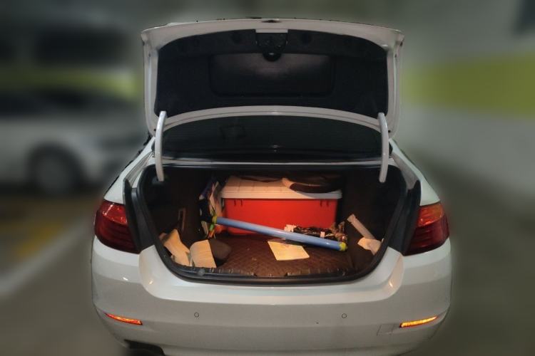 Used BMW 5 Series 2014 525Li Leading Model Trunk
