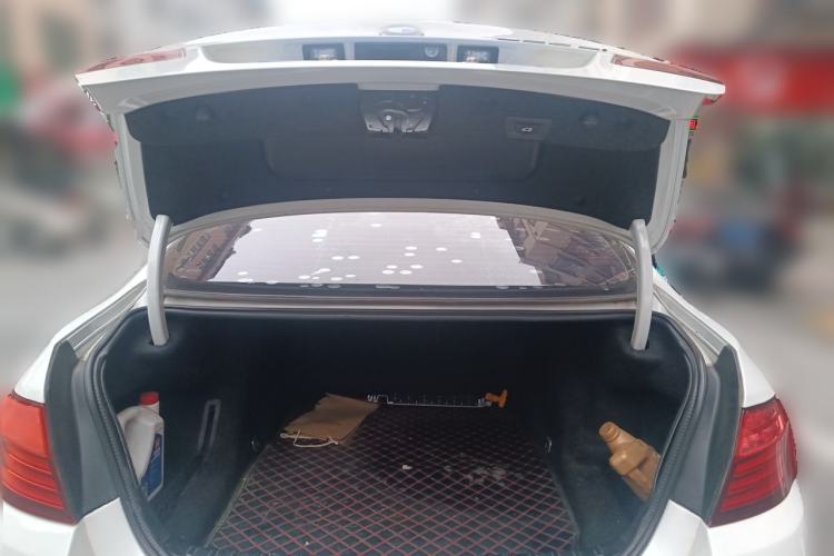 Used BMW 5 Series 2014 525Li Luxury Design Package Trunk