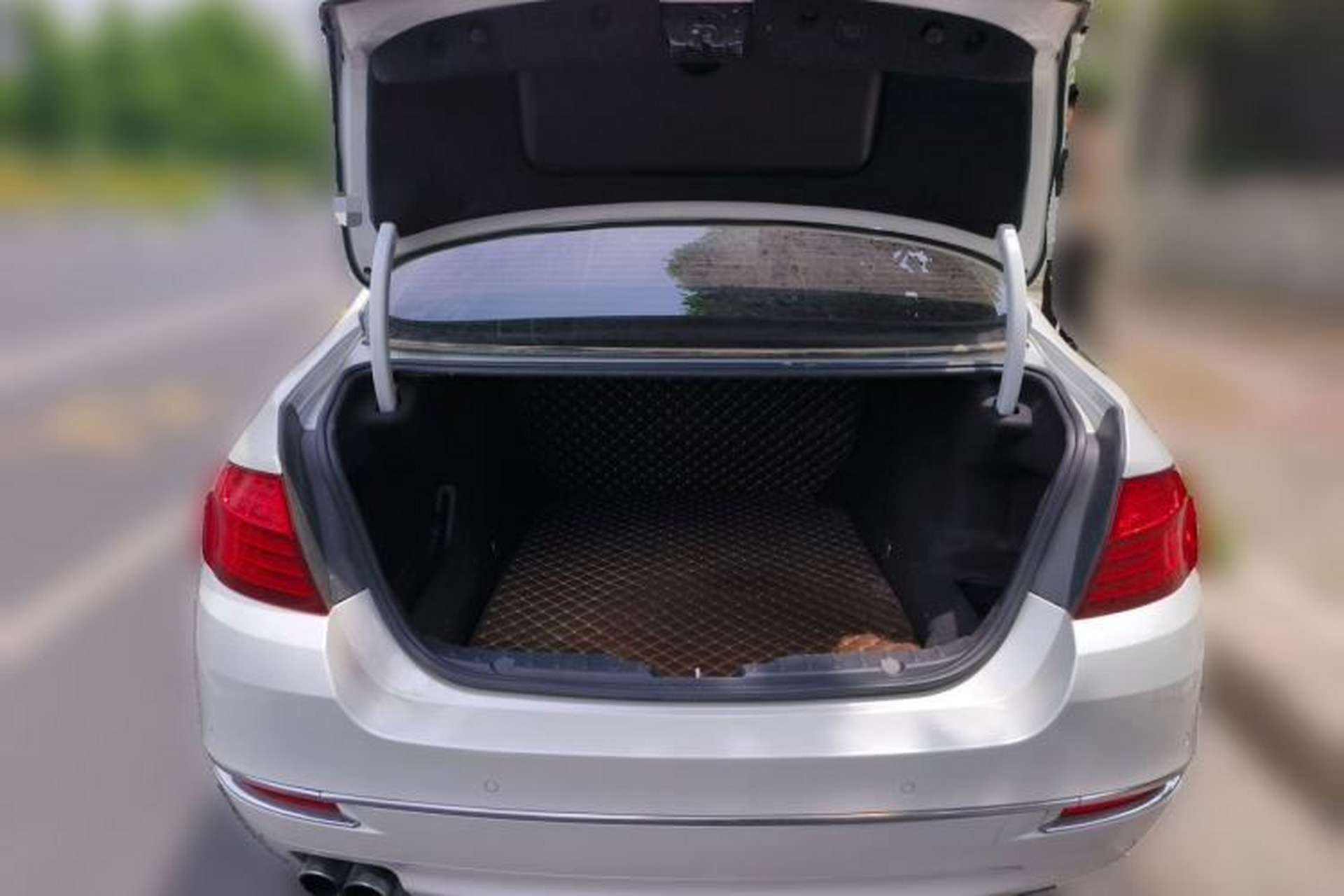 Used BMW 5 Series 2014 525Li Luxury Design Package Trunk