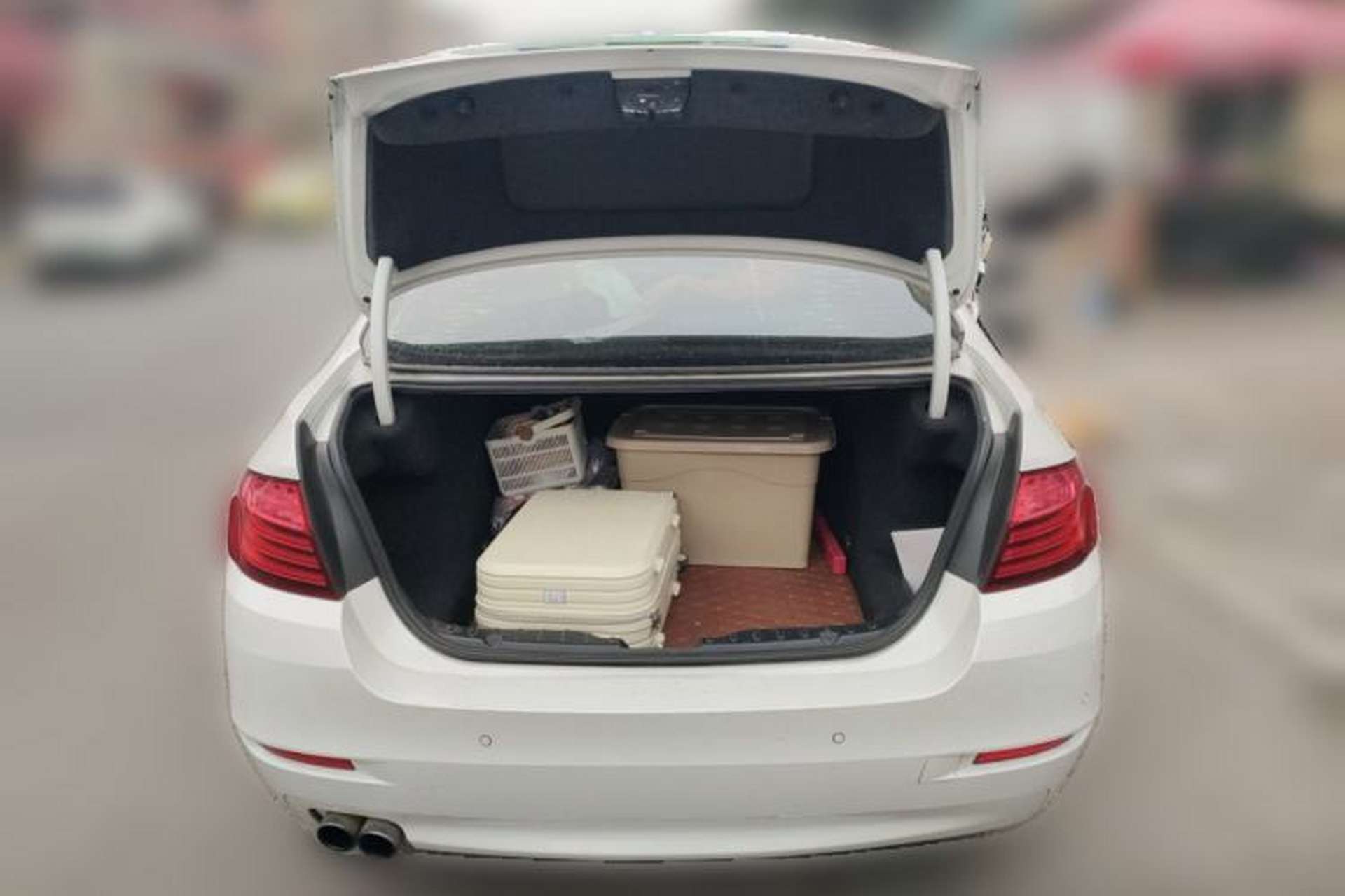 Used BMW 5 Series 2014 520i Elegant Edition Trunk