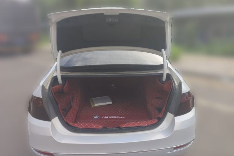 Used BMW 5 Series 2014 525Li Luxury Design Package Trunk