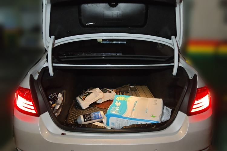 Used BMW 5 Series 2014 520Li Elegant Model Trunk