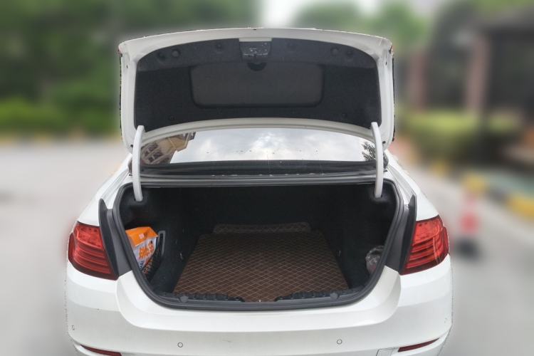 Used BMW 5 Series 2014 525Li Leading Model Trunk