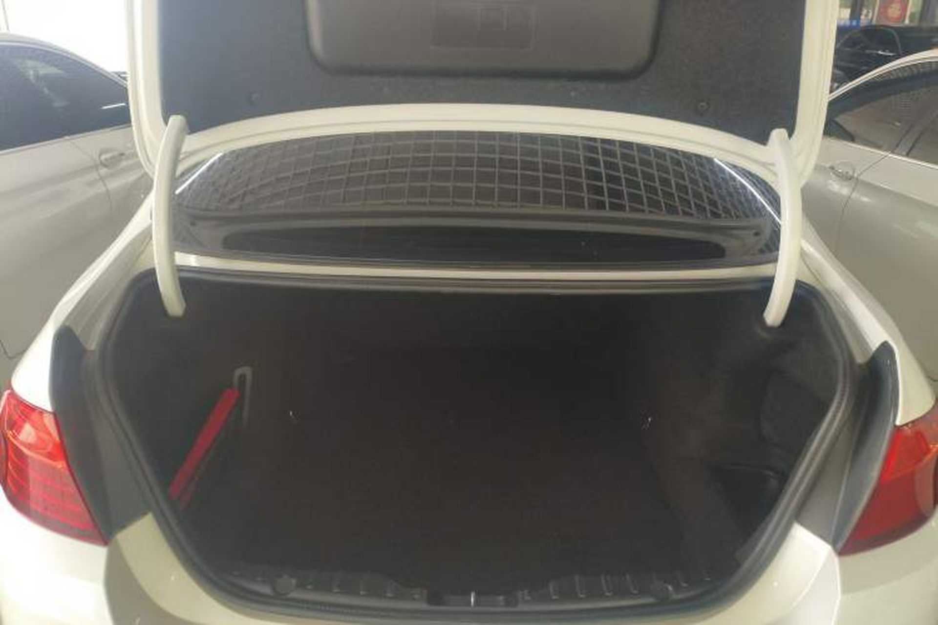 Used BMW 5 Series 2014 525Li Luxury Design Package Trunk